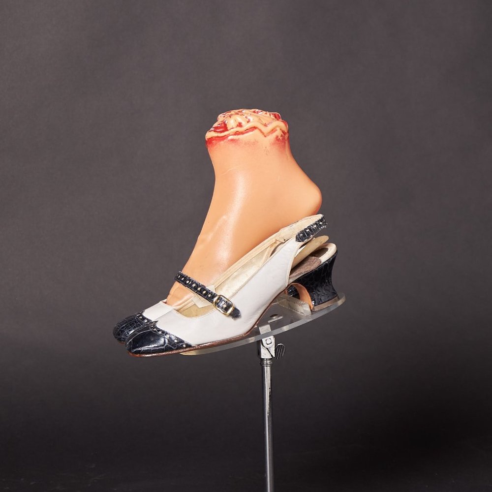 Vintage 1960s Pappagallo Mary Jane Shoes